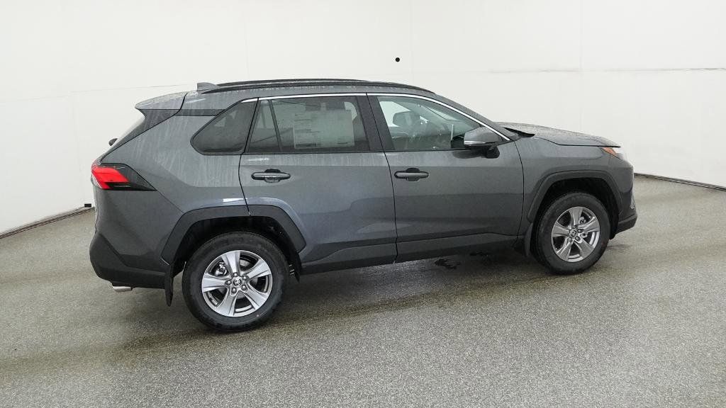 Thumbnail: 2025 Toyota RAV4 - 17