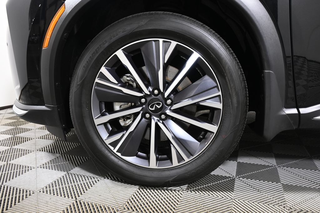 Thumbnail: 2026 INFINITI QX60 - 12