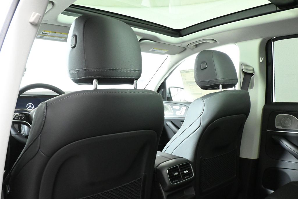 Thumbnail: 2026 Mercedes-Benz GLE - 31