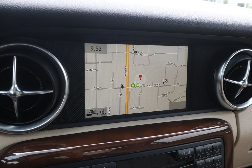 Thumbnail: 2016 Mercedes-Benz SLK - 23