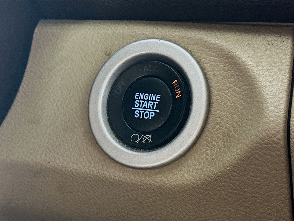 Used 2017 White Ram Laramie image 27