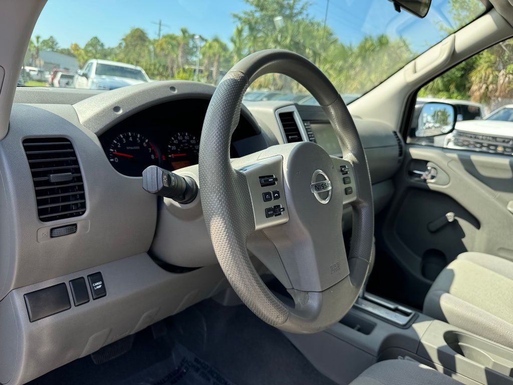 2019 Nissan Frontier S 28