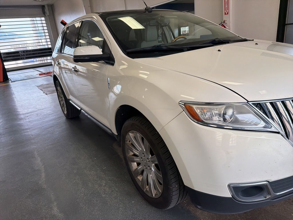 Crystal Champagne Tri-Coat 2012 Lincoln MKX AWD SUV / Crossover All-Wheel Drive 6-Speed Automatic