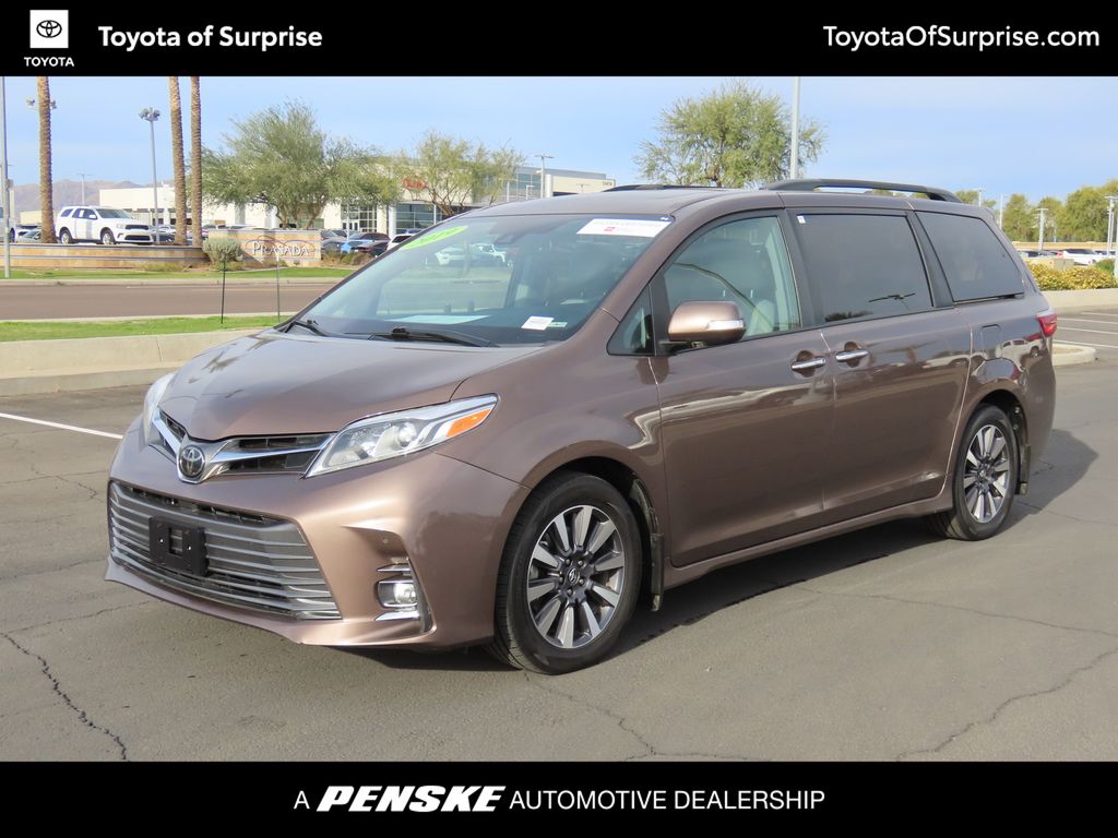 2019 Toyota Sienna SE Premium -
                Surprise, AZ