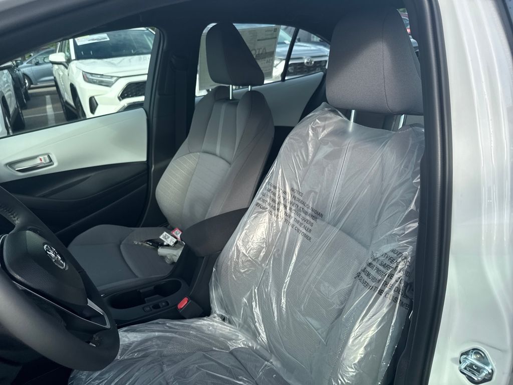 2026 Toyota Corolla SE photo 16