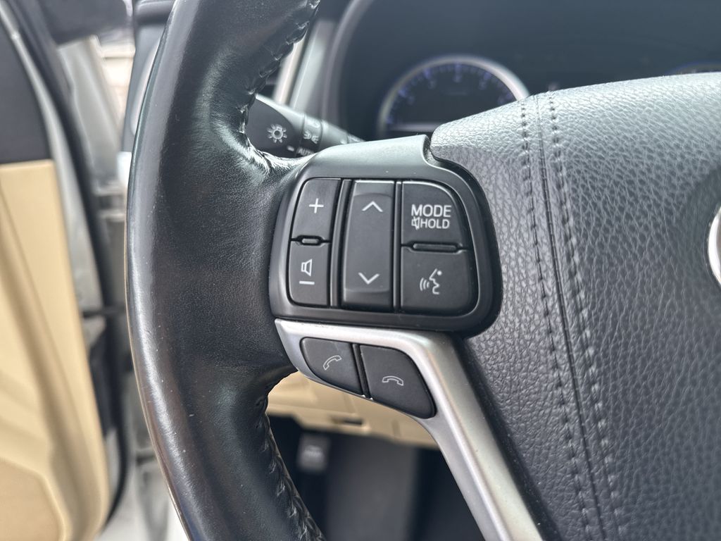 2018 Toyota Highlander Limited White at Big Star Chrysler Jeep Dodge Ram 