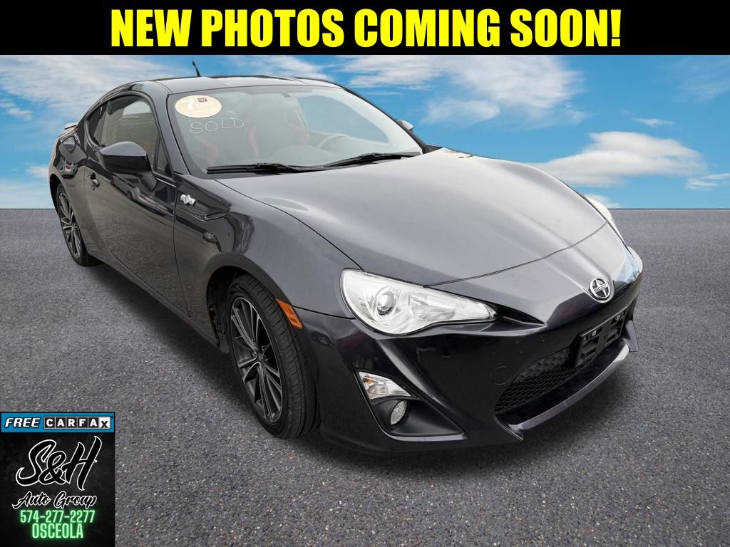 Asphalt 2013 Scion FR-S Base Coupe Rear-Wheel Drive 6-Speed Manual