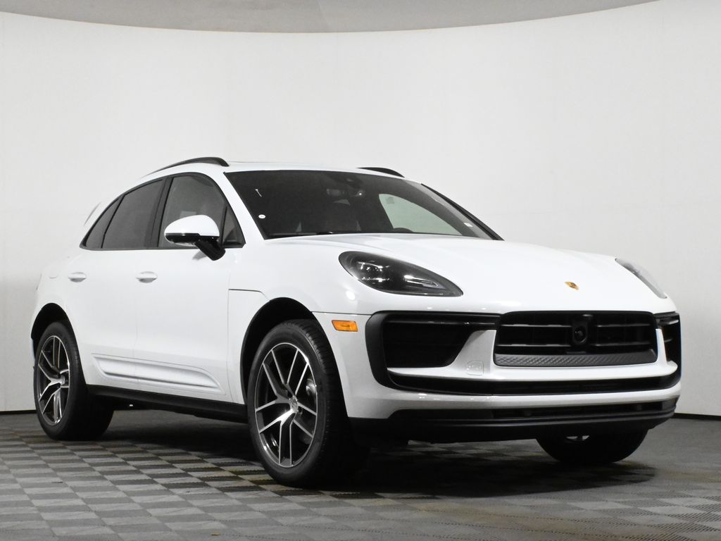 Thumbnail: 2026 Porsche Macan - 9