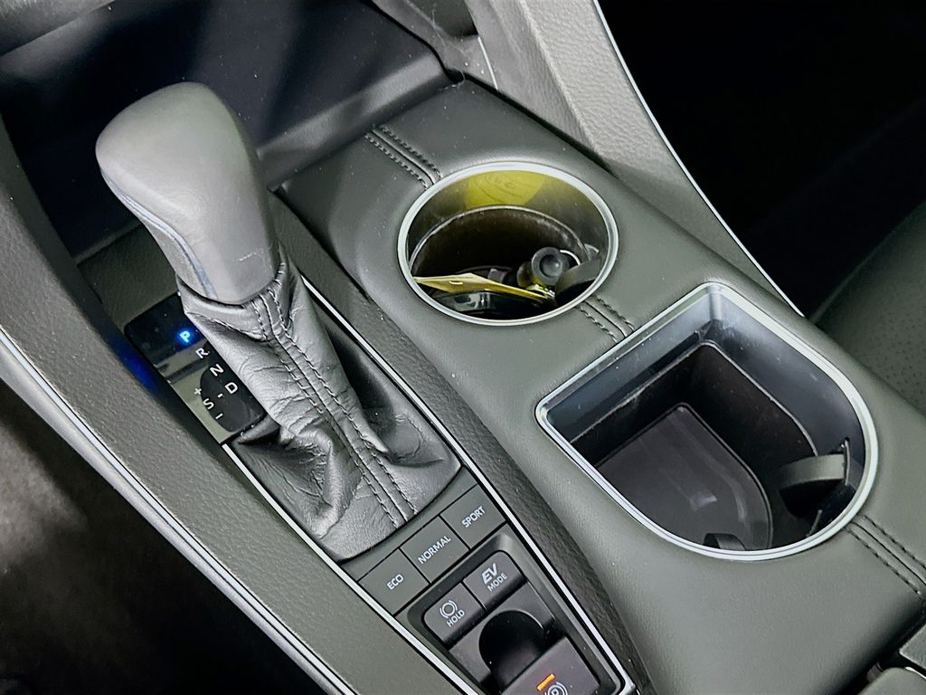 Thumbnail: 2021 Toyota Avalon - 17