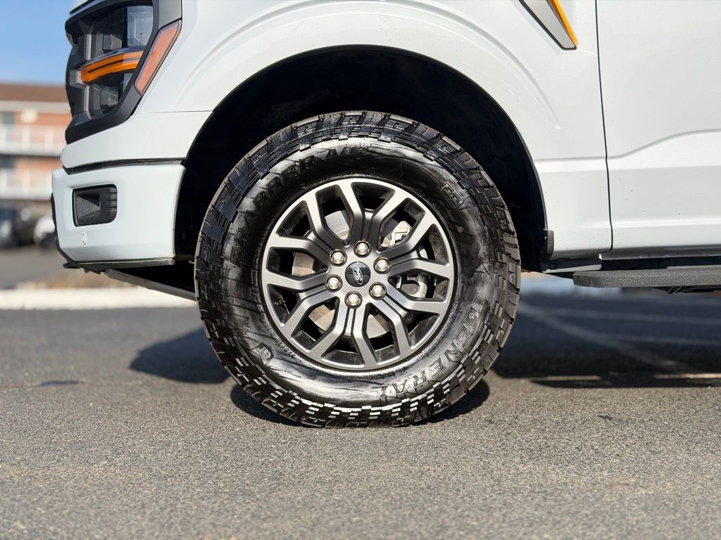 View vehicle photo 4