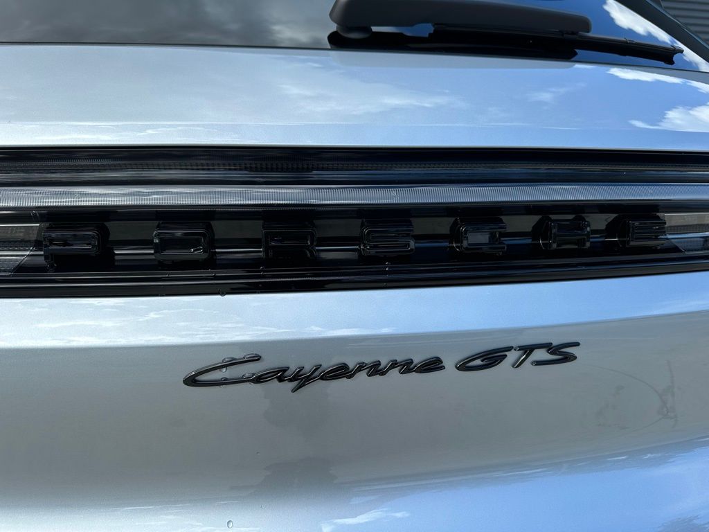 2025 Porsche Cayenne GTS 13