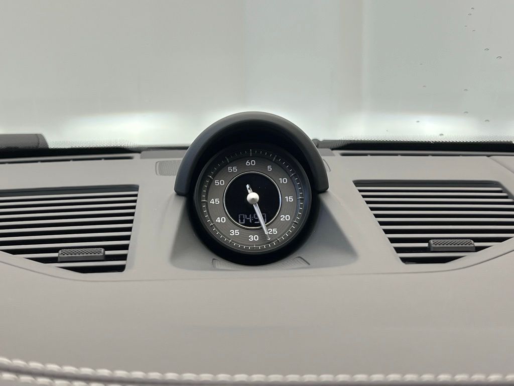 Thumbnail: 2024 Porsche 911 - 13