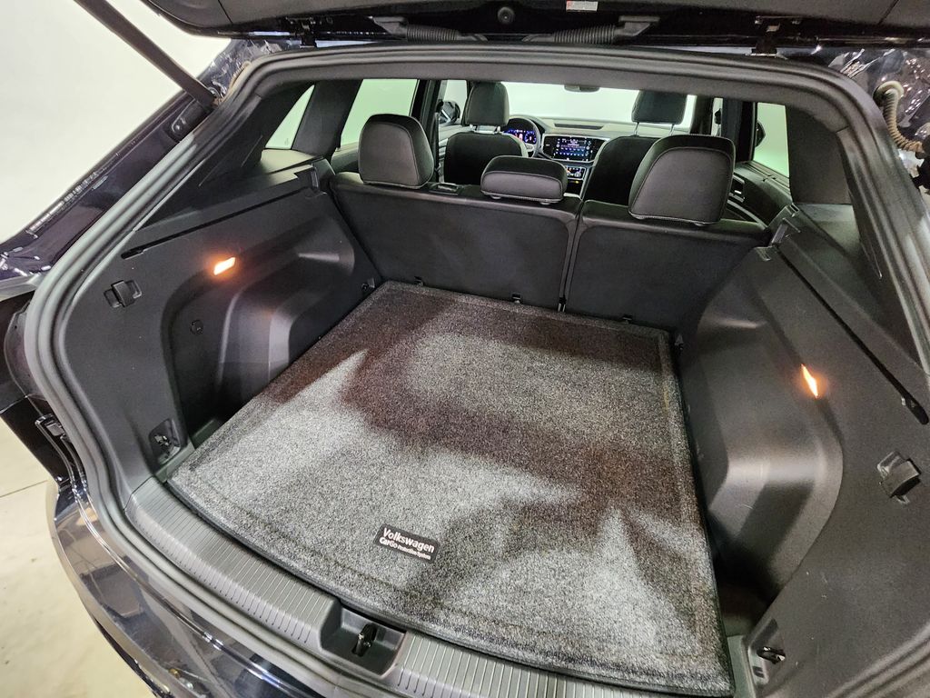 2021 Volkswagen Atlas Cross Sport 3.6L V6 SEL Premium R-Line