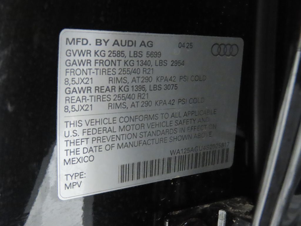 2025 Audi SQ5 Premium 32