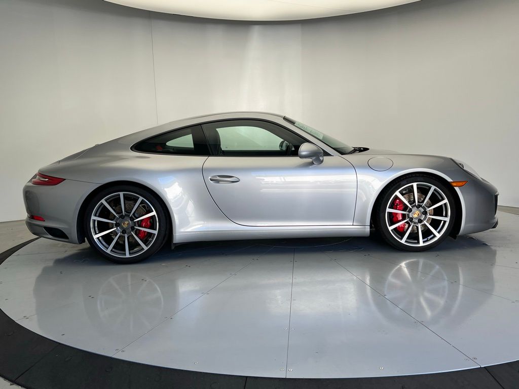 Thumbnail: 2017 Porsche 911 - 23