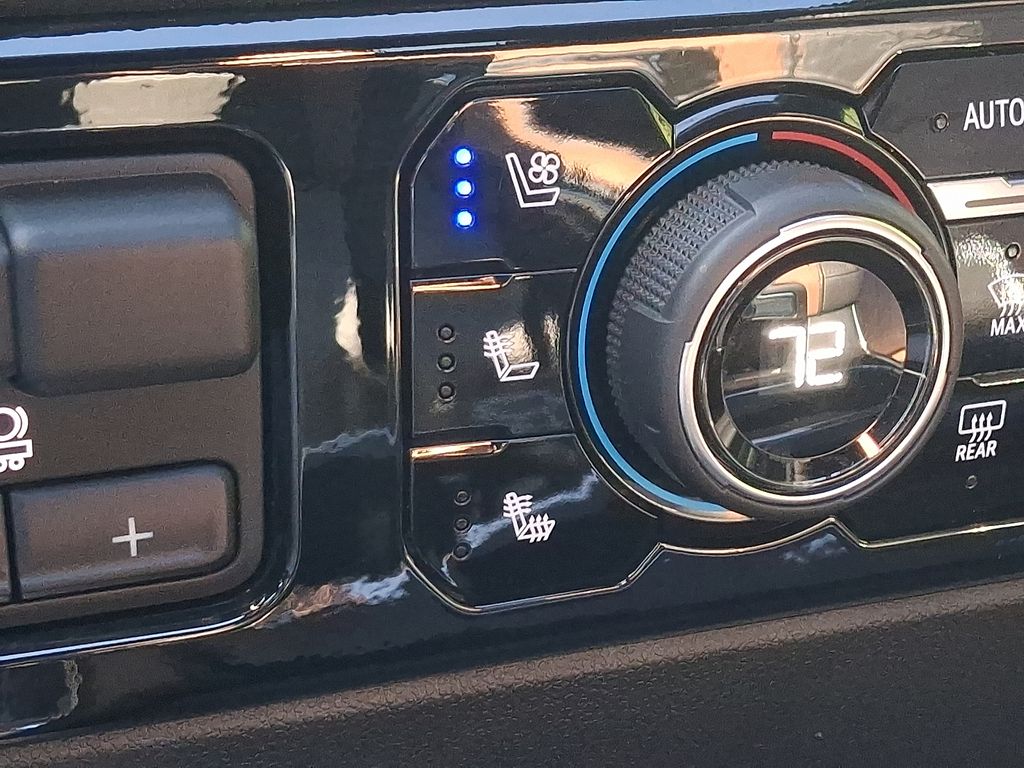 Thumbnail: 2024 Chevrolet Silverado 3500 - 23