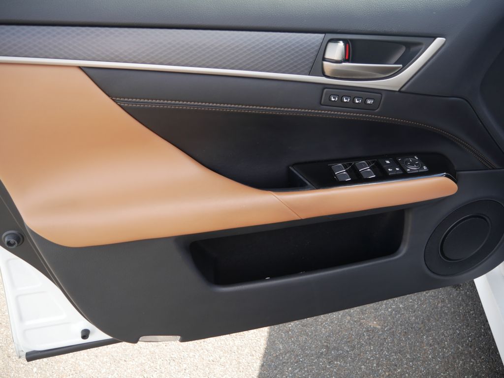 Thumbnail: 2020 Lexus GS - 15