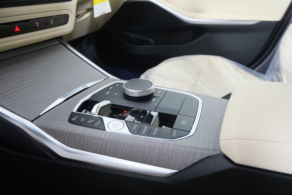 Thumbnail: 2026 BMW 3 Series - 23