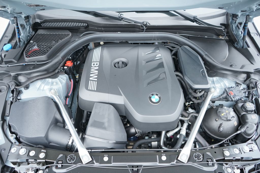 Thumbnail: 2026 BMW 5 Series - 21