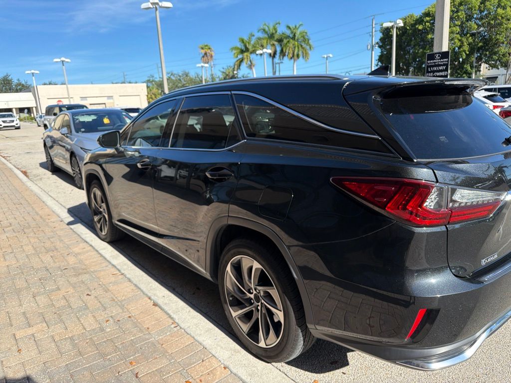 Used 2019  Lexus 350L image 7