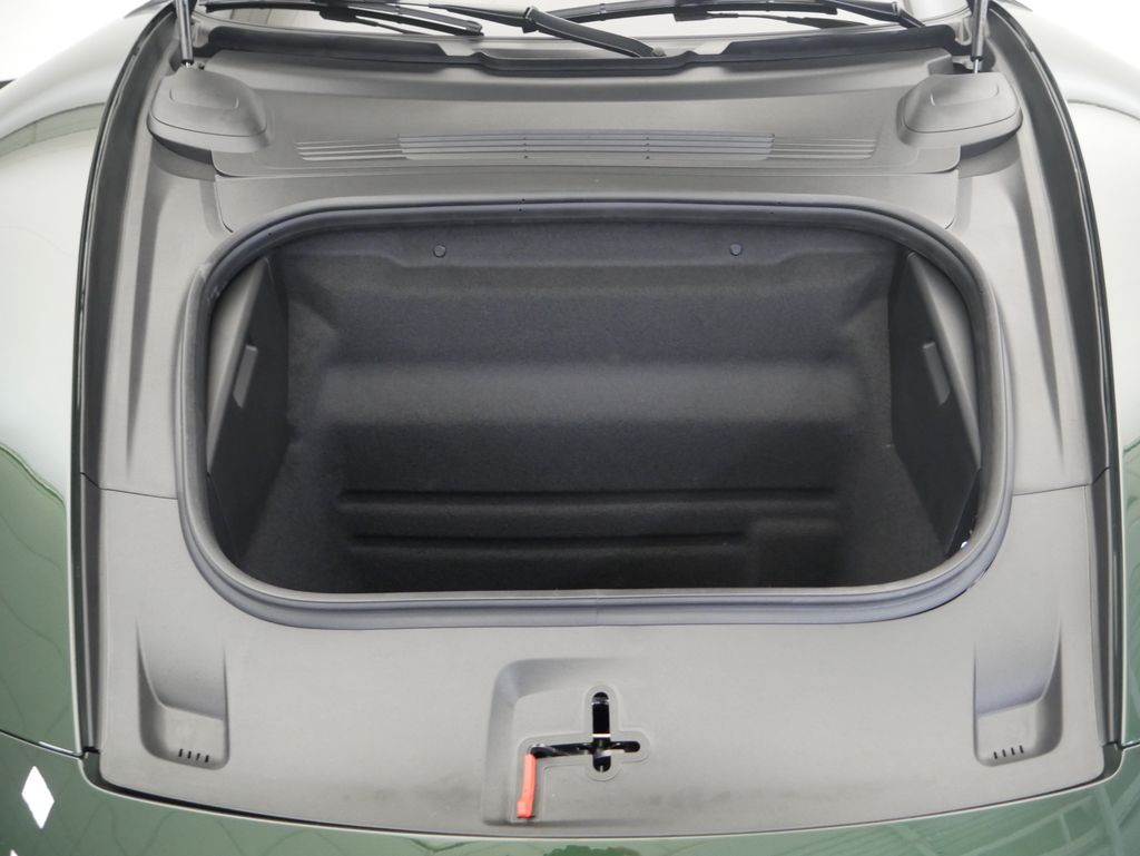 Thumbnail: 2026 Porsche 911 - 12