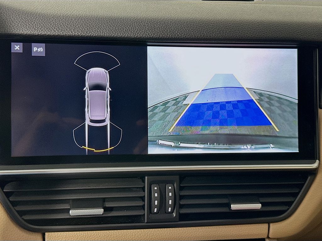 Thumbnail: 2019 Porsche Cayenne - 14