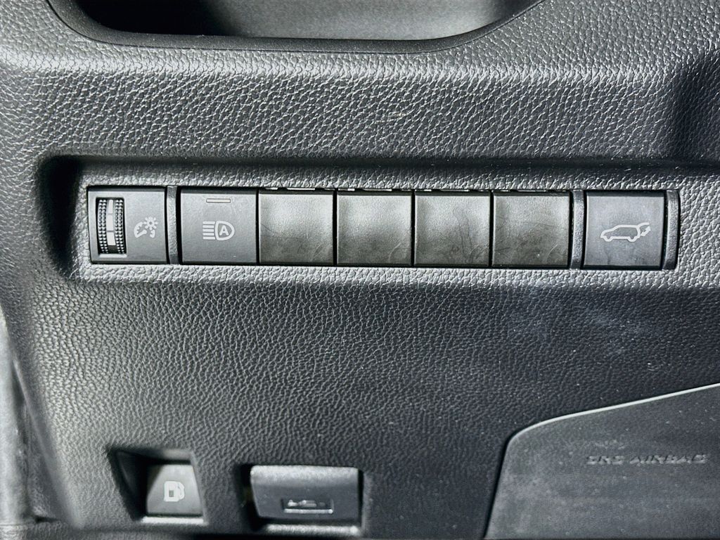 Thumbnail: 2024 Toyota RAV4 - 10