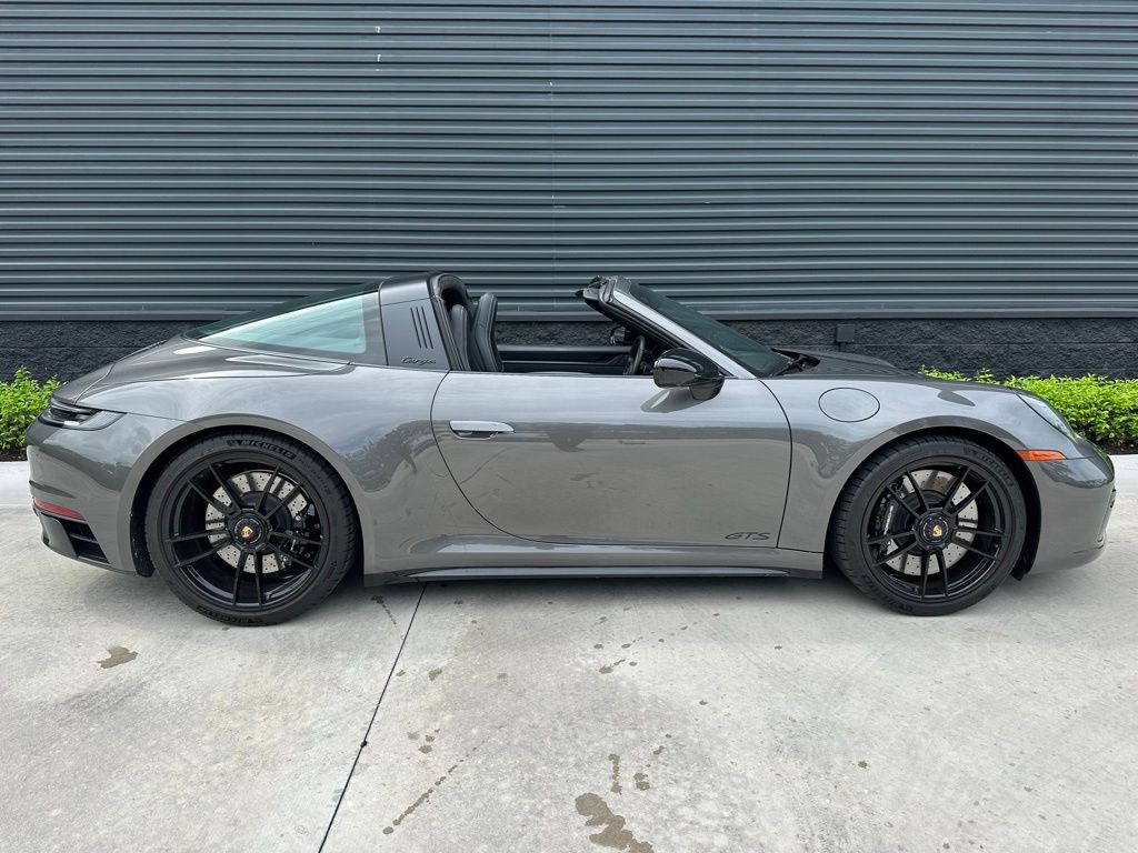 Thumbnail: 2024 Porsche 911 - 14