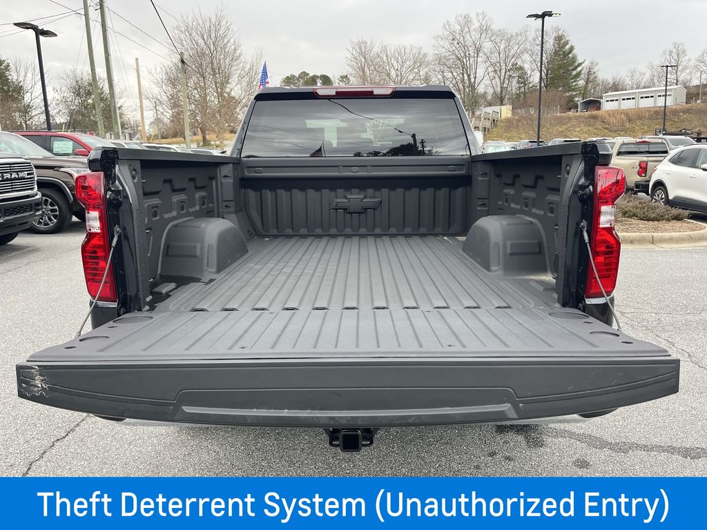 2024 Chevrolet Silverado 1500 LT photo