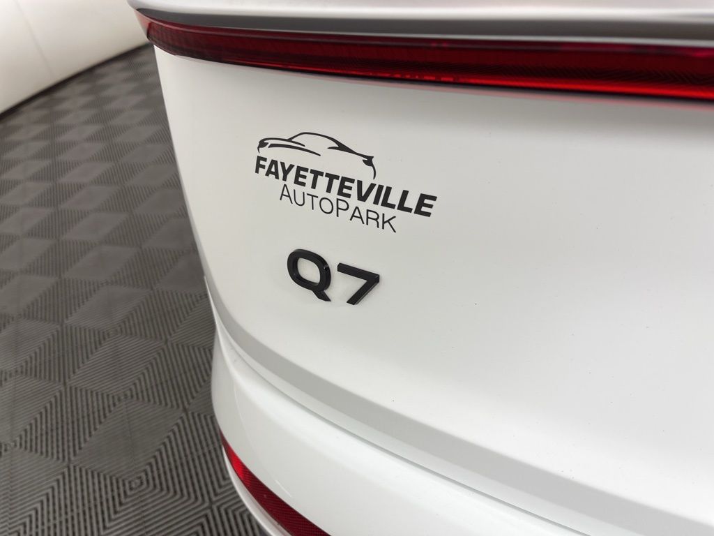 Thumbnail: 2025 Audi Q7 - 3