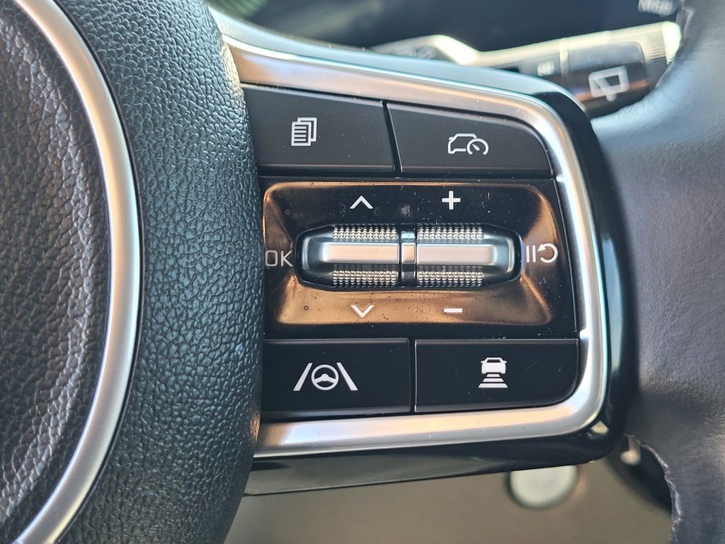 Used 2025 Blue Kia LXS image 27