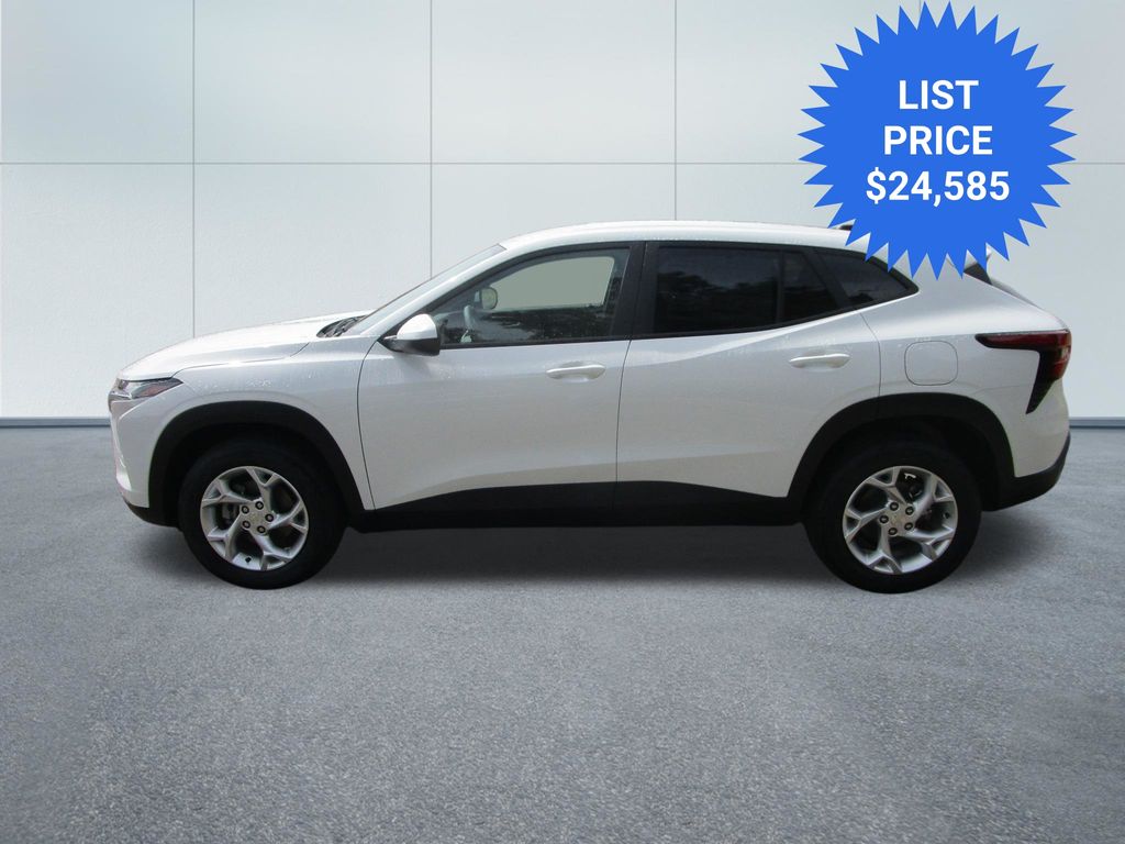 View vehicle photo 3