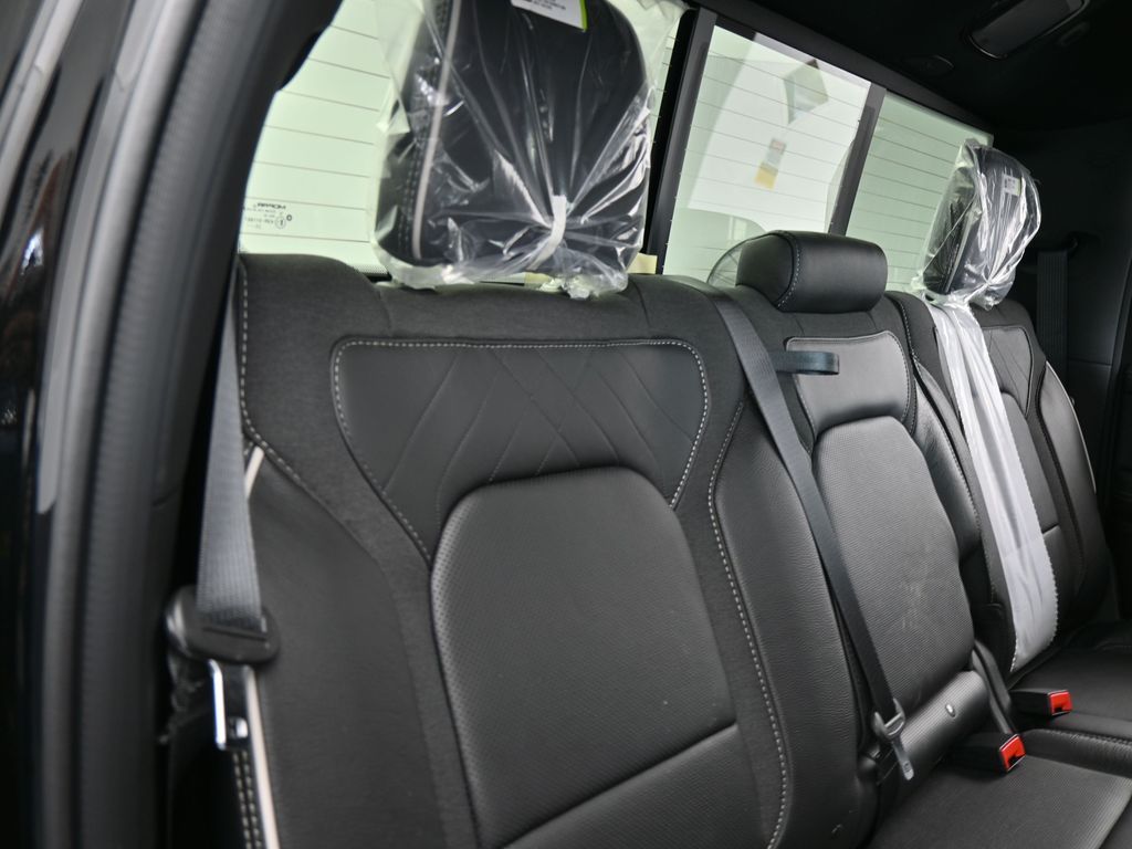 New 2026 Diamond Black Crystal Pearlcoat Ram Limited image 33