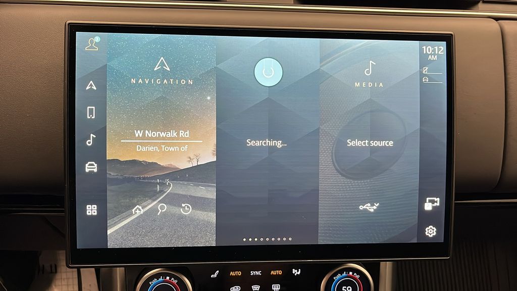 2023 Land Rover Range Rover SE 17