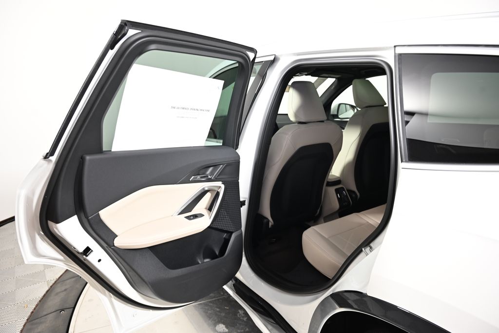 2025 BMW X1 xDrive28i 23