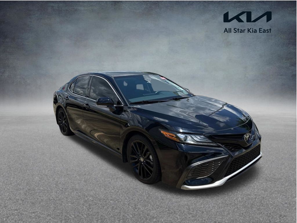 Midnight Black Metallic 2021 Toyota Camry Sedan Front-Wheel Drive 8-Speed Automatic