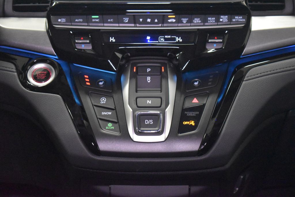 2025 Honda Odyssey Touring 12