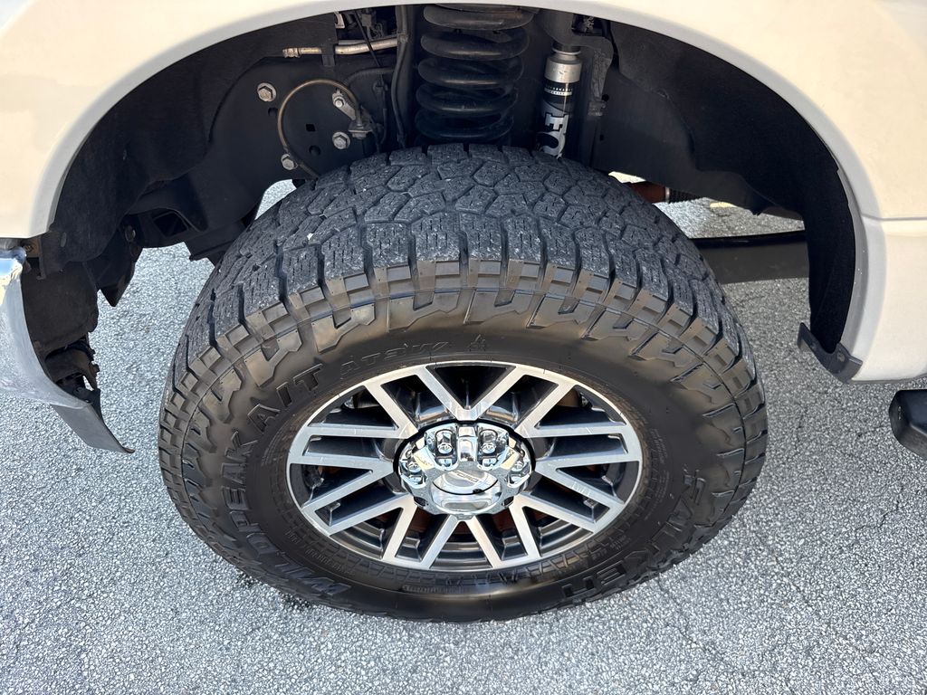 Used 2019 Silver Ford Lariat image 11