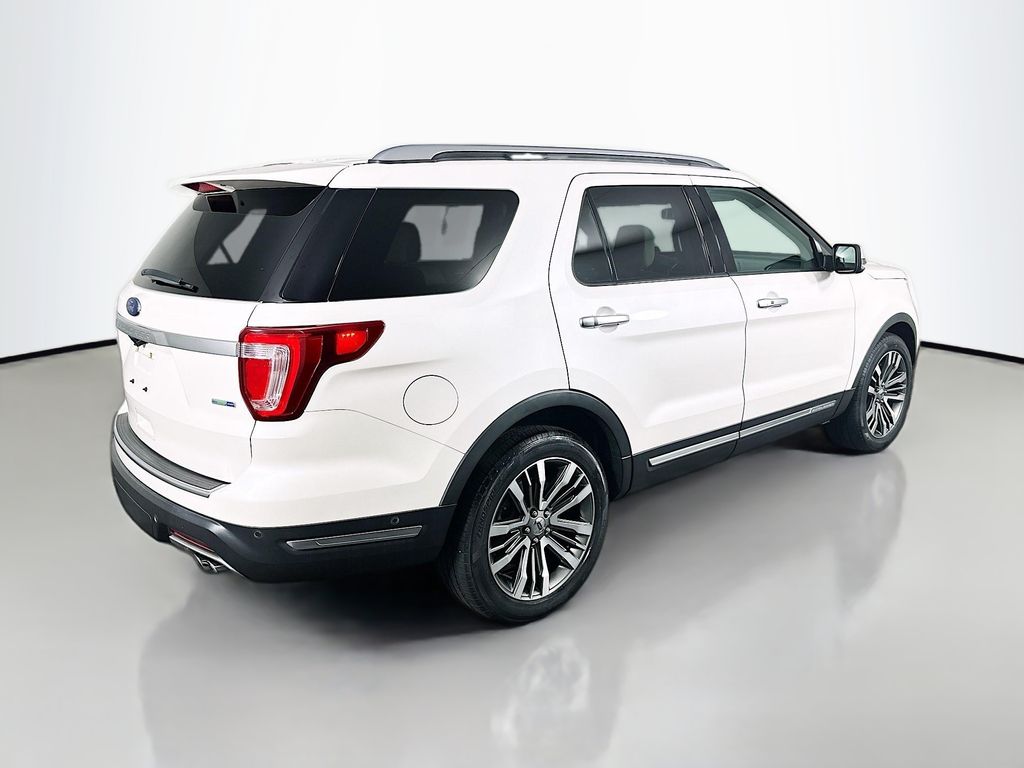 Used 2018 White Ford Platinum image 7