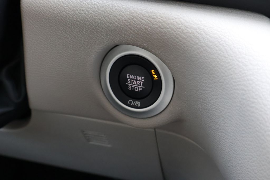 Thumbnail: 2024 Chrysler Pacifica - 26