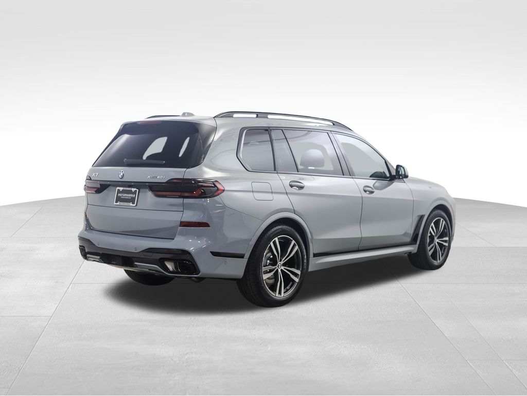 Thumbnail: 2026 BMW X7 - 6