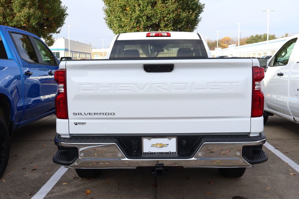Thumbnail: 2026 Chevrolet Silverado 1500 - 5