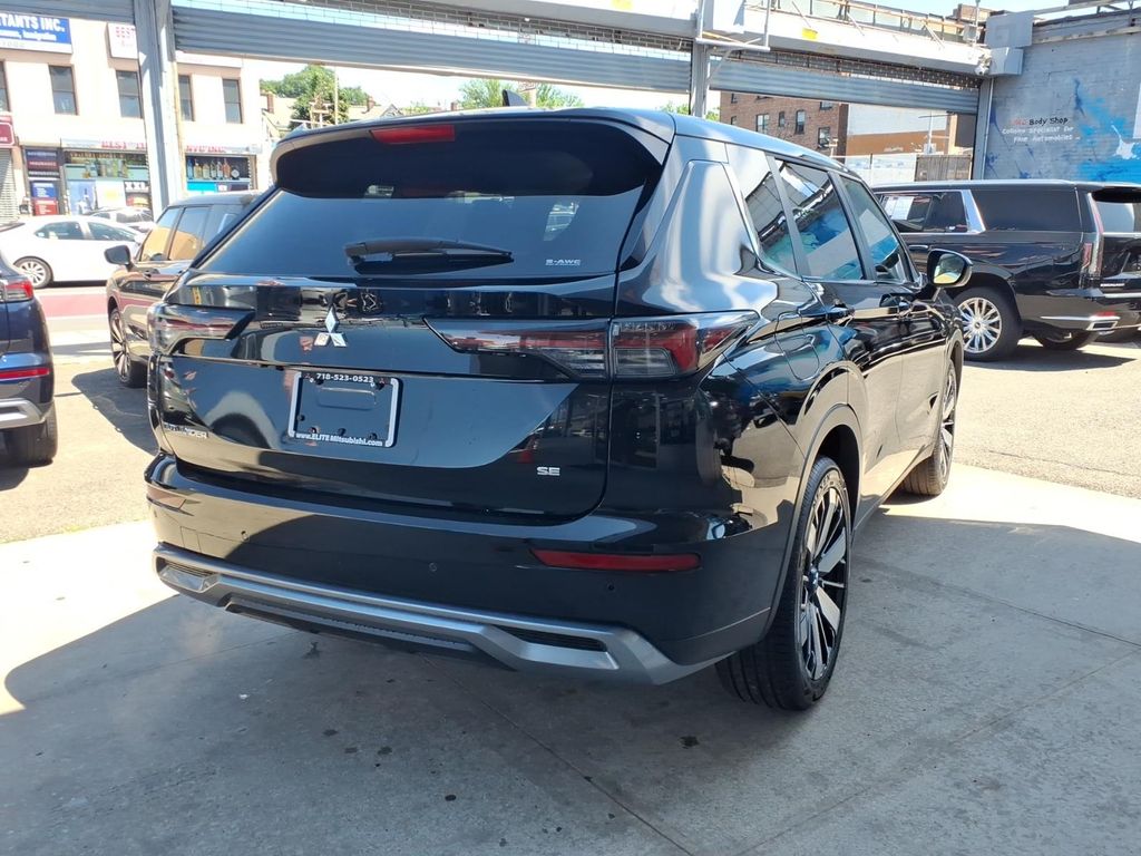 2026 Mitsubishi Outlander SE - Photo 7