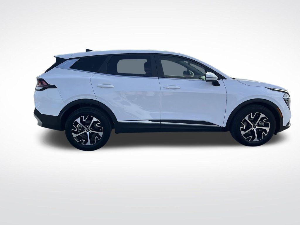 2023 Kia Sportage EX 4