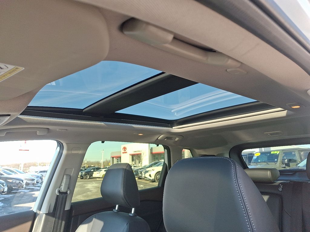 Thumbnail: 2023 Nissan Rogue - 15