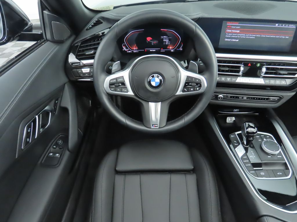 Thumbnail: 2023 BMW Z4 - 18