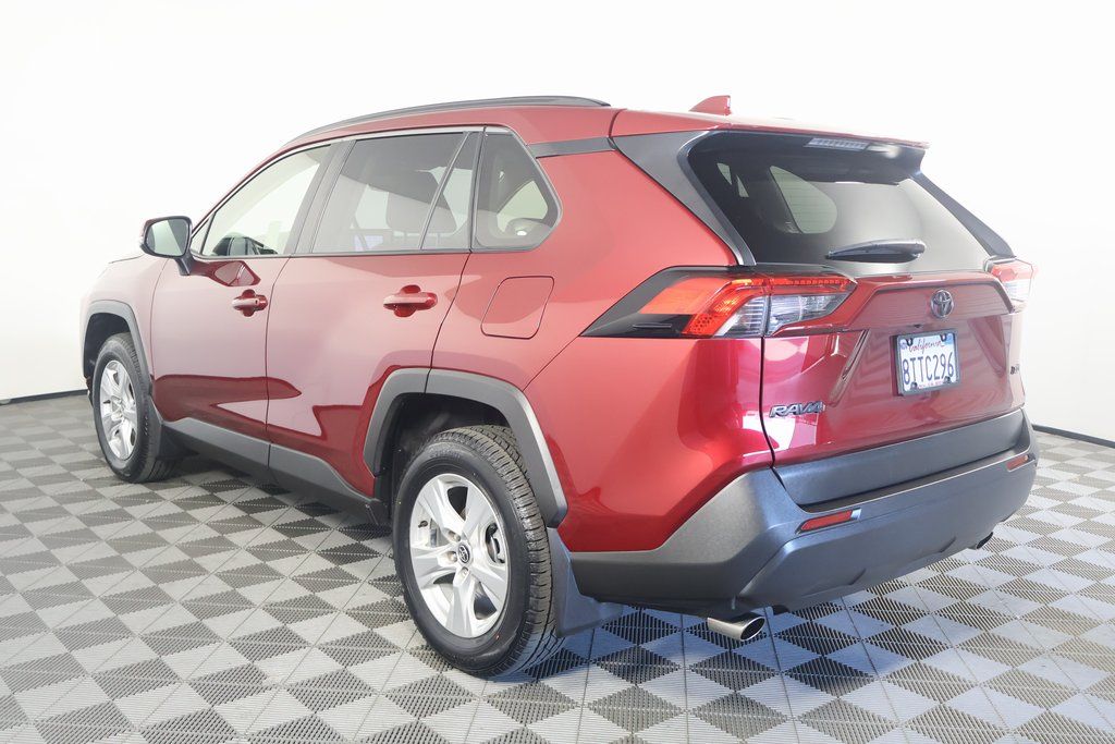 2021 Toyota RAV4 XLE 6