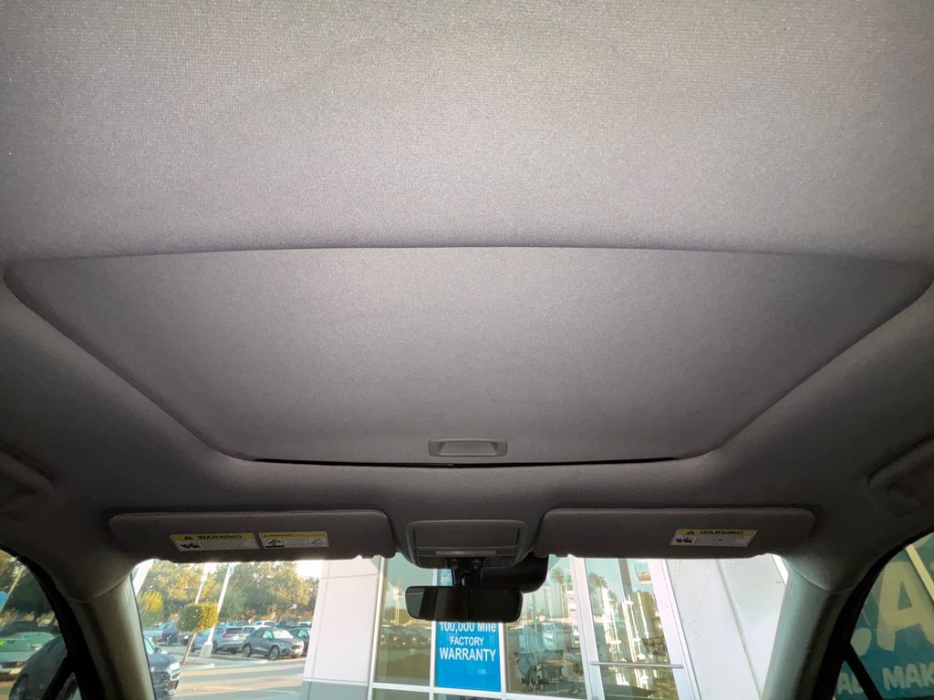 Thumbnail: 2022 Honda Pilot - 22