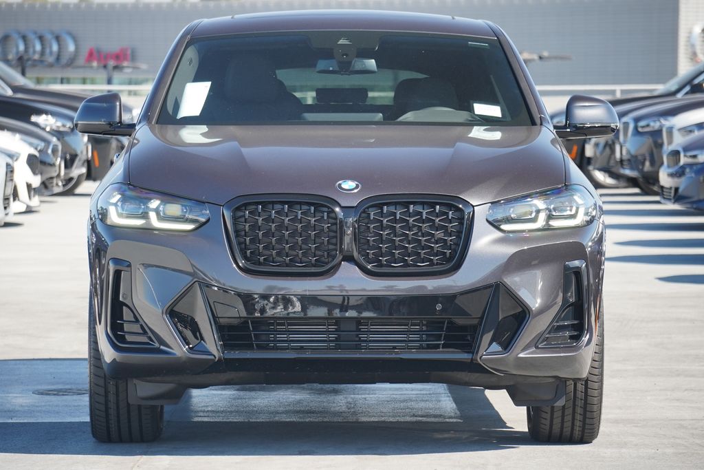 2025 BMW X4 xDrive30i 2