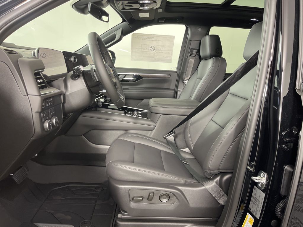 Thumbnail: 2025 Chevrolet Tahoe - 26